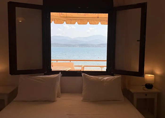 Alekos Houses-waters Edge Apartament