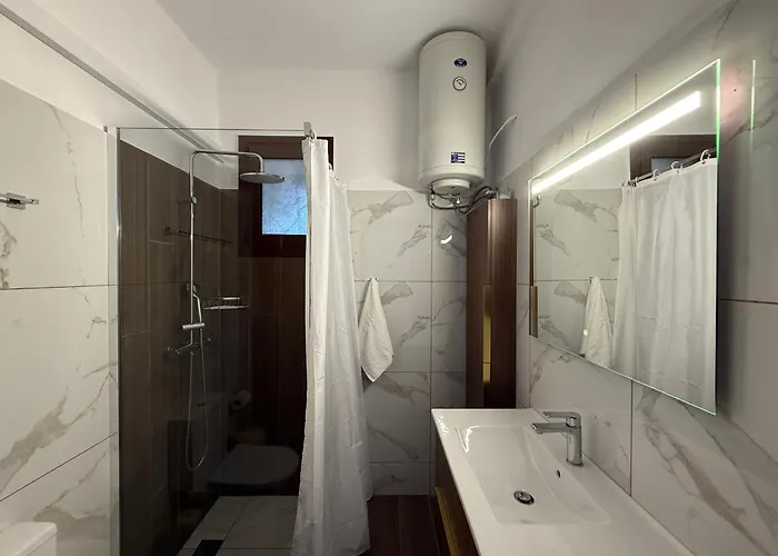 Alekos Houses-waters Edge Lixouri