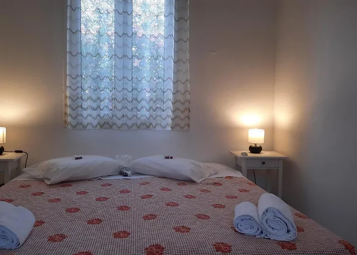 Alekos Houses-waters Edge * Lixouri