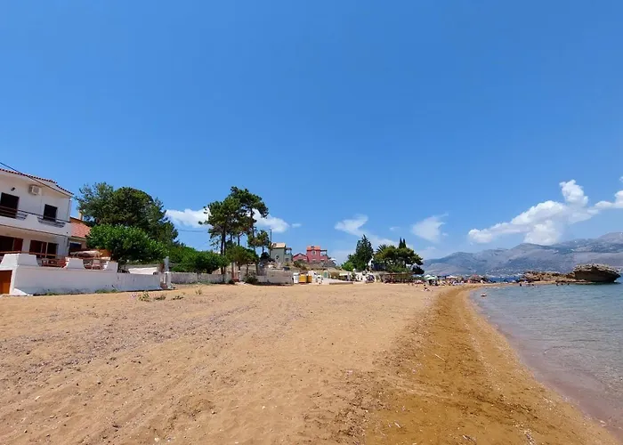 Alekos Houses-waters Edge Lixouri