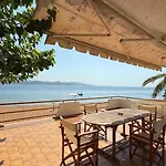 Alekos Houses-waters Edge *