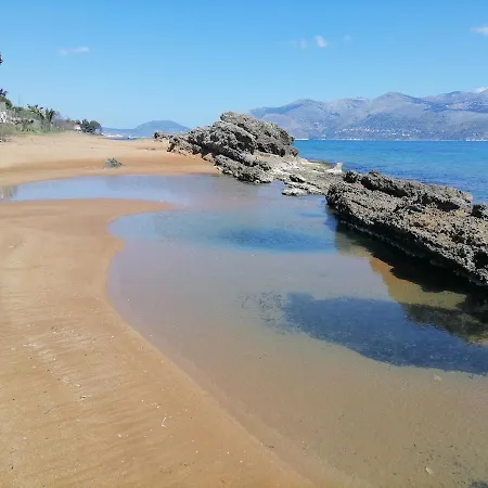 Alekos Houses-waters Edge Apartman Lixúri