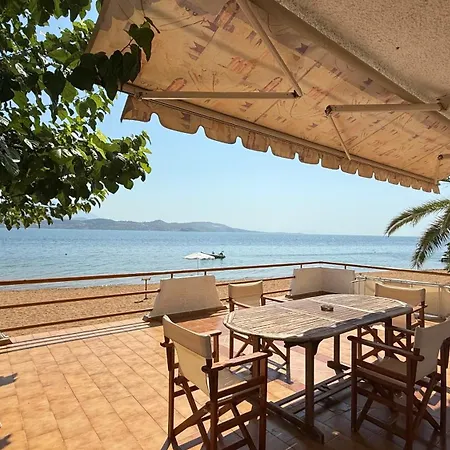 Alekos Houses-waters Edge *
