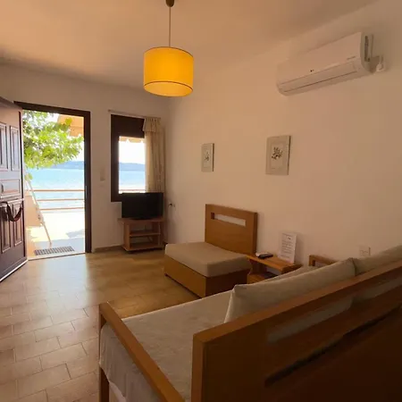 Alekos Houses-waters Edge Apartament Lixouri
